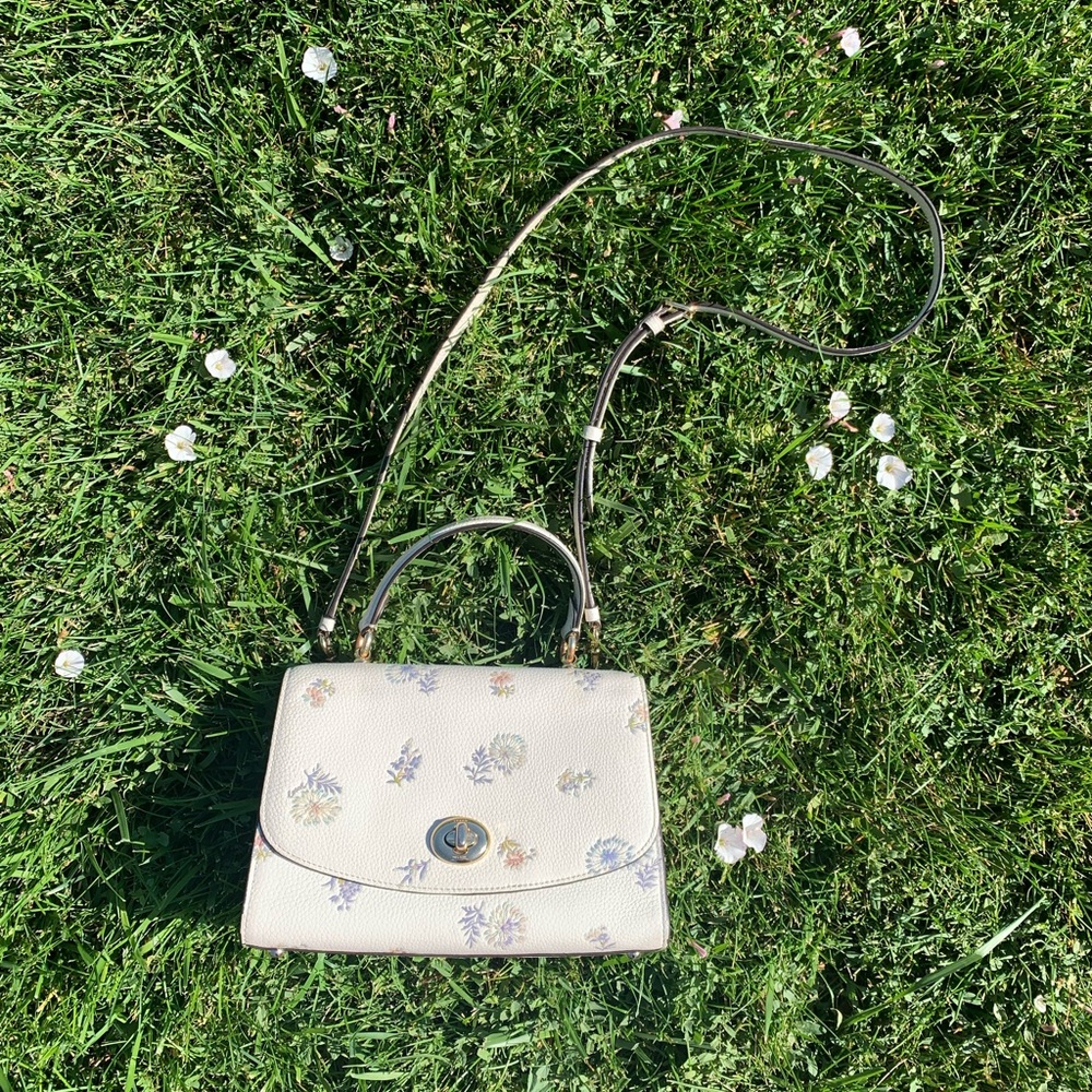 🪻✨ Limited Edition Dandelion Coach Tilly Top Handle✨🪻